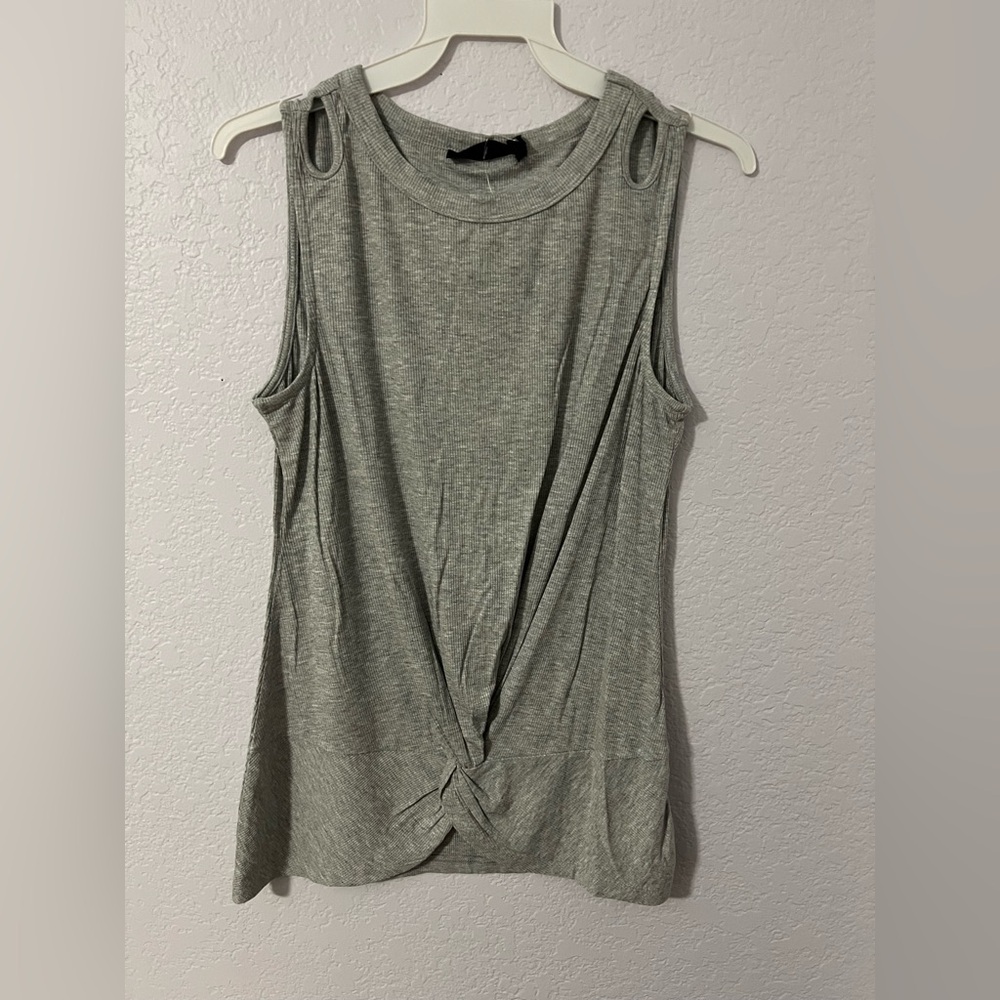 Front Twist Tank With Keyhole Shoulder- Heather Gray